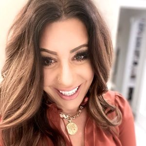 Meet your Posher, Lisa